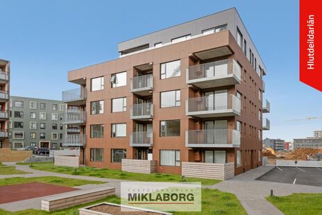 Hringhamar 33 (301), Hafnarfjörður