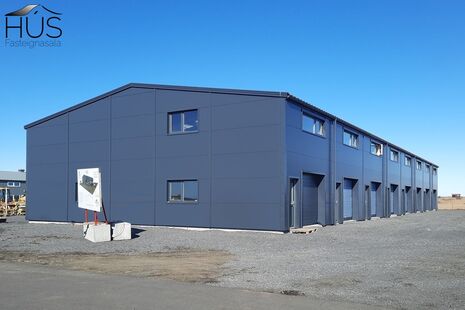 Dynskálar 51, Hella