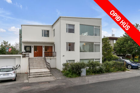 Stigahlíð 39, Reykjavík