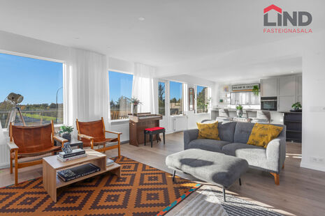 Laugarásvegur 1, Reykjavík