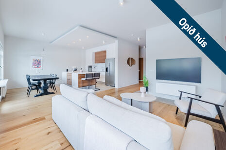 Bjarkarás 3, Garðabær