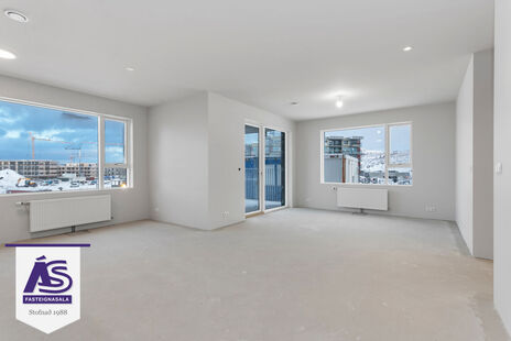 Hringhamar 33 íb 404, Hafnarfjörður